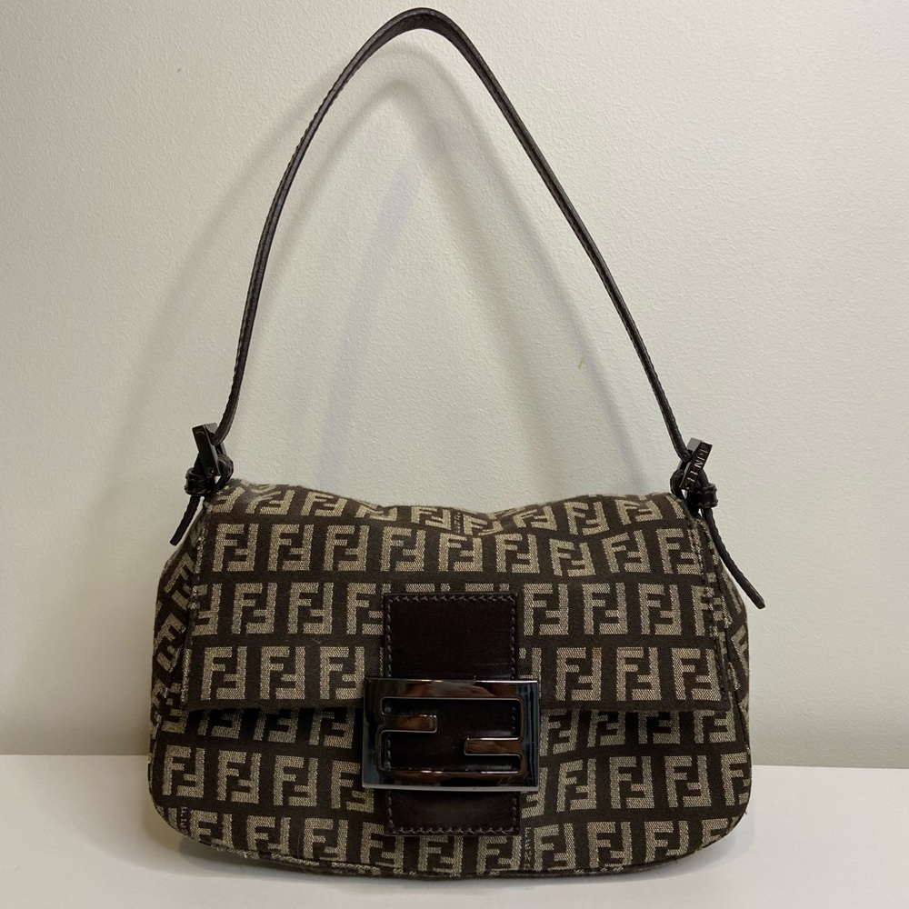 EUC Fendi vintage shoulder bag